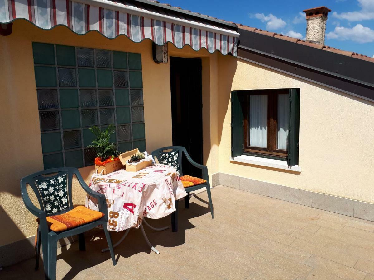 Casa Madonnina Daire Dossobuono Dış mekan fotoğraf